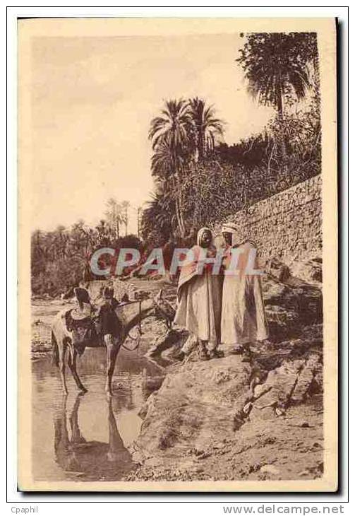 CPA Bou Saada Discussion interessee dans l'Oued