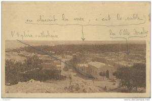 34Ch   Algerie Bou Saada vue generale eglise catholique ville arabe et le desert au fond
