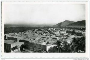 CPSM petit format de BOU-SAADA (Algérie) –  Cité du Bonheur . Vue Générale. Edition Combier.