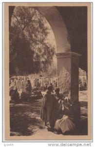 BOU SAADA  UNE ECHAPEE SUR LE MARCHE