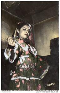 BOU-SAADA, cité du bonheur, danseuse Ouled-Nail, écrite, non timbrée, état médiocre