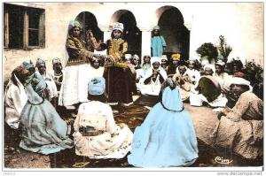 AK 360  Bou-Saada , Cité du Bonheur / Danse dÂ´Ouled Nail um 1960