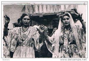 BOU  SAADA   DANSEUSES  OULED  NAILS     CPSM   BE           1U569