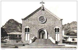AFRIQUE. ALGERIE. OUENZA. Vue sur L´Eglise Sainte Barbe. Carte Dentelée.