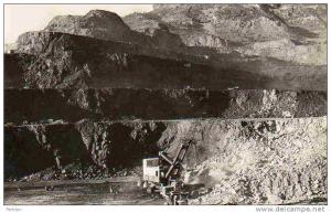 AFRIQUE. ALGERIE. OUENZA. Vue sur une Excavatrice, Chantier Sainte Barbe. Carte Dentelée.