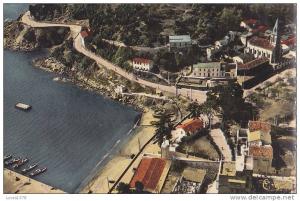 COLLO / VUE SUR LE PORT ET L EGLISE