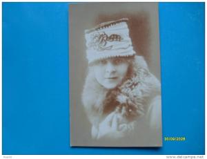 Cartolina Epoca Bromo Donna con cappello Collo pelliccia