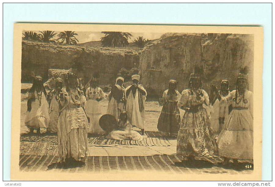 Bou Saâda / DANSES D' OULEDS NAÏLS