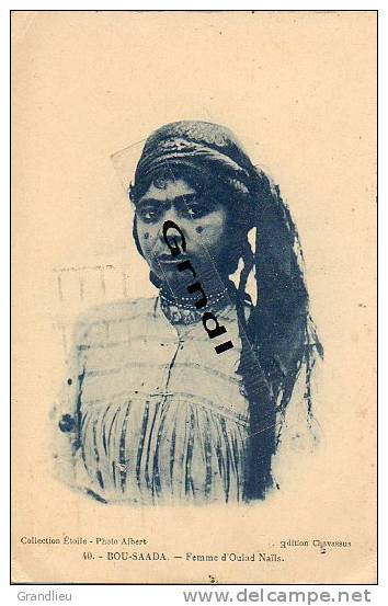 BOU-SAADA - Femme d'Oulad Naïls.