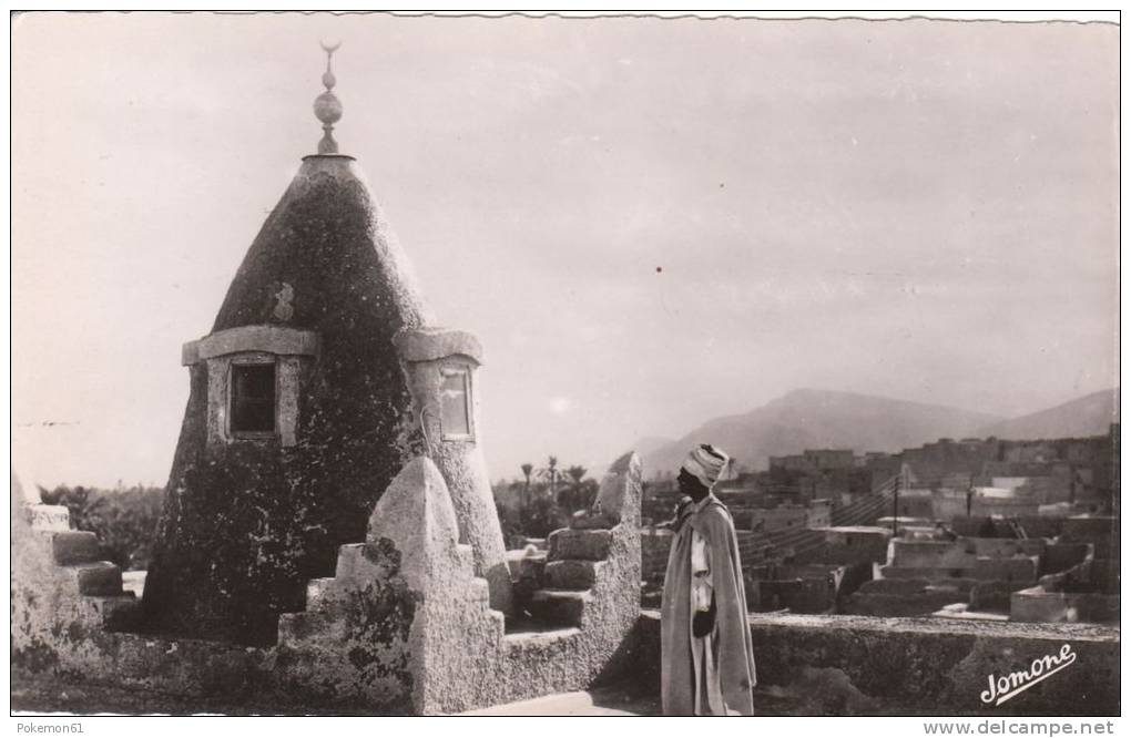 33. Bou Saada, Terrasse et minaret de la mosquée des Mouamines, Edition Jomone