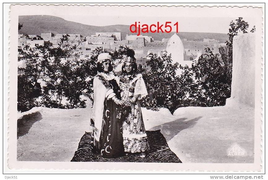 6 - BOU SAADA - Naielettes sur la terrasse