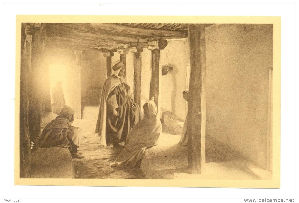 ALGERIA BOU SAADA 47838 POSTCARD VESTIBULE DANS MOSQUÉE PALMIER PEOPLE HALL