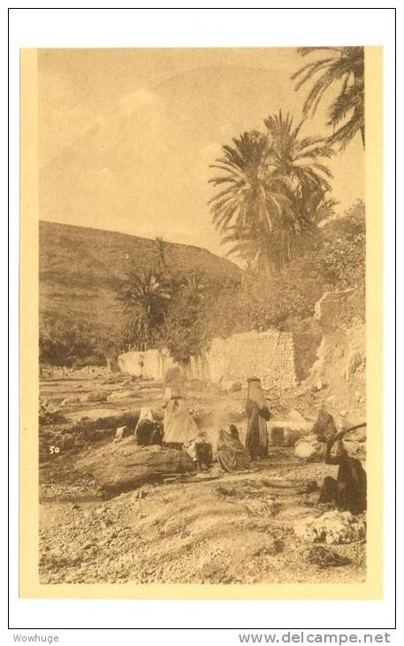 ALGERIA BOU SAADA 47830 POSTCARD LAVEUSES DANS L'OUED WASHER PEOPLE MOUNTAIN
