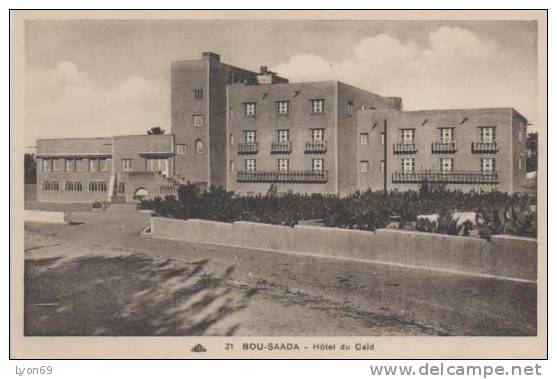 21 BOU SAADA  HOTEL DU CAID