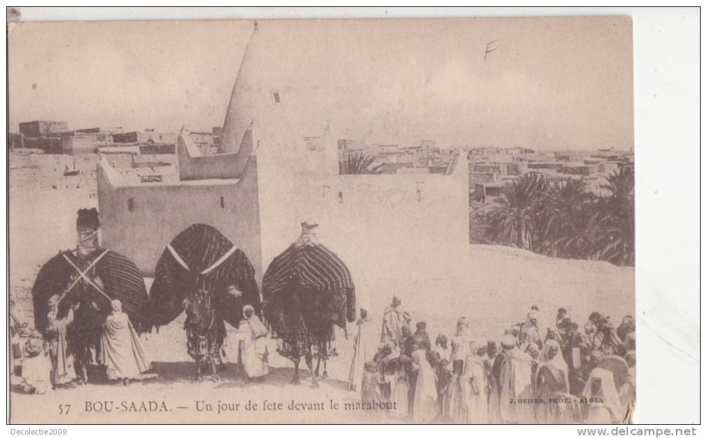 BR46306 Bou Saada un jour de fete devant le marabout     2 scans