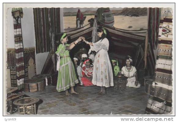 110  BOU SAADA SALON DE DANSE