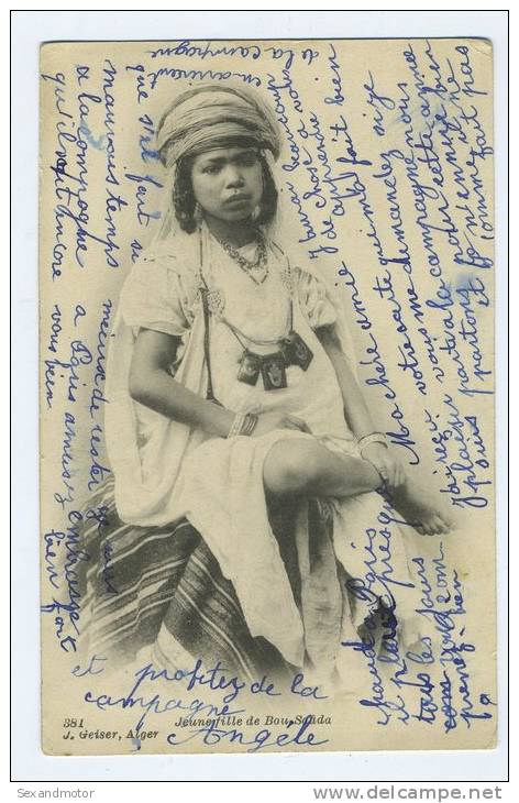 carte postale ethnique jeune fille de Bou-Saâda