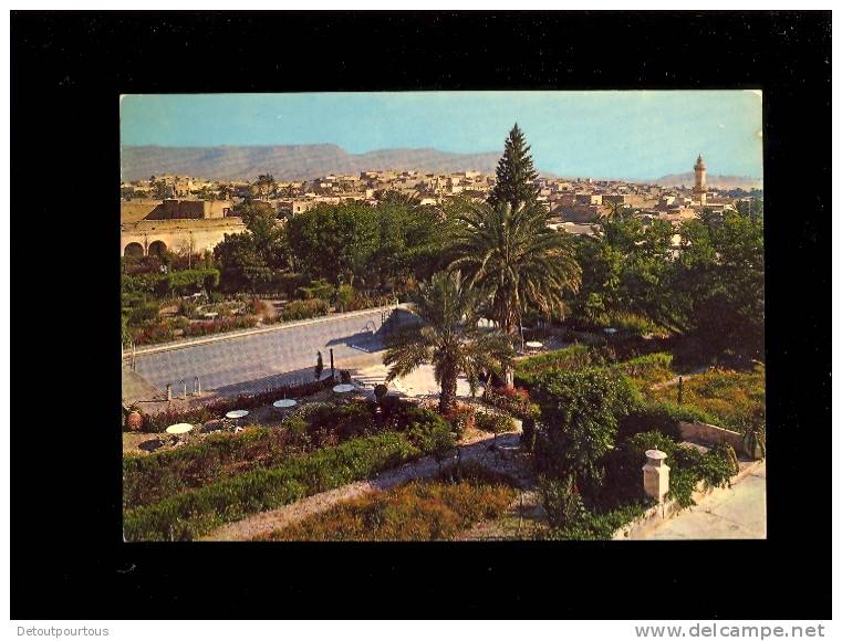 BOU SAADA Algérie  jardin de l'hotel Transatlantique et vue générale sur la ville