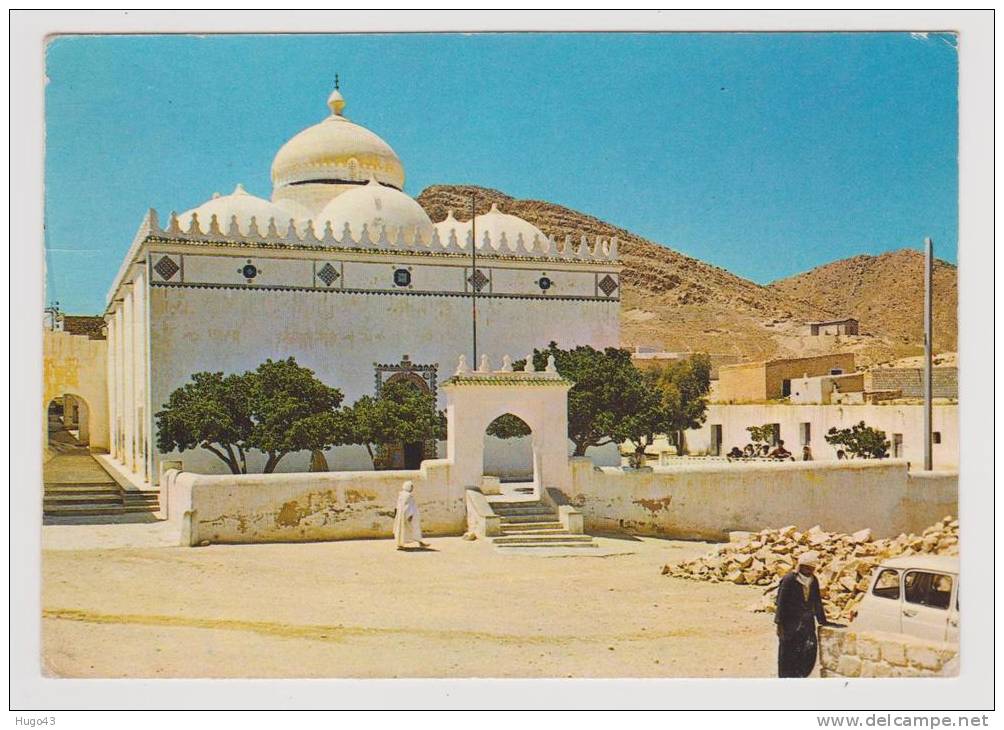 BOU SAADA - EL HAMEL - MOSQUEE EL KACIMI AVEC RENAULT R4  4L