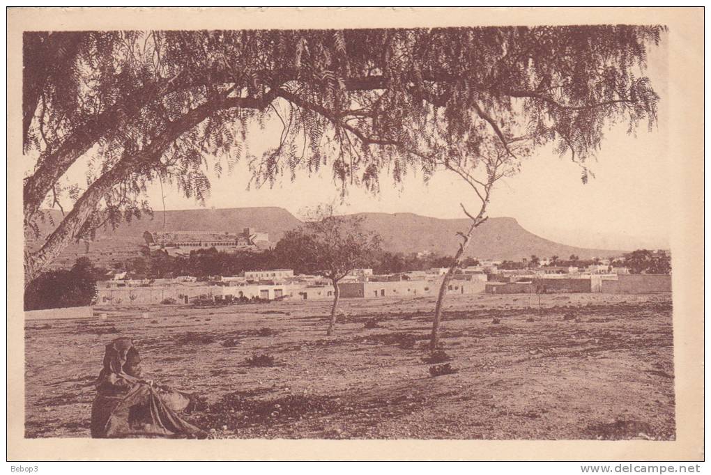 Algérie Bou Saada - Une échappée sur la ville