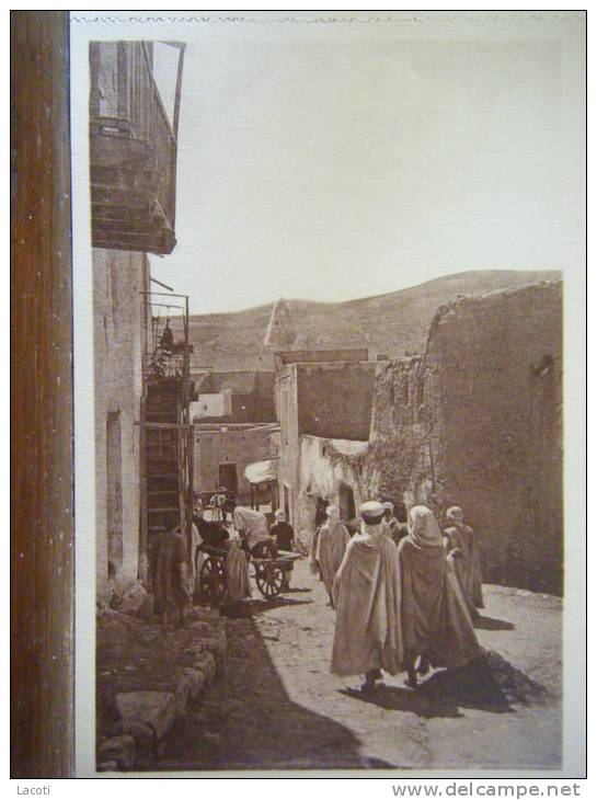 ALGERIE - BOU-SAADA - en descendant la rue COUMES - CPA n°39