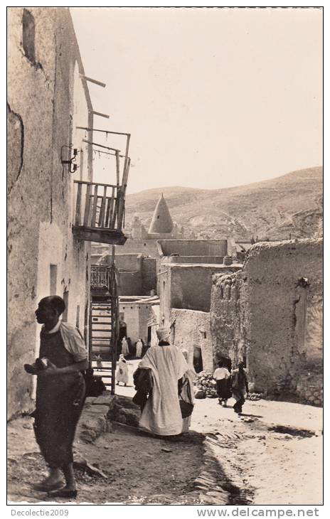 BR5590 Bou Saada vue rue du village   2 scans