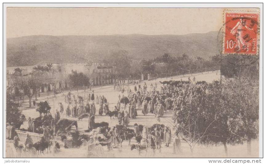 CPA.ALGERIE.BOU SAADA.PLACE COLONEL PEIN. UN JOUR DE MARCHE