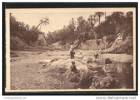 CPA Bou-Saada, Dans l`oued