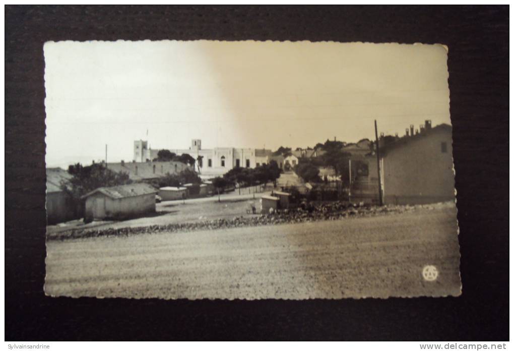 AFRIQUE. ALGERIE. OUENZA. Vue sur Les Grands Bureaux. Carte Dentelée.