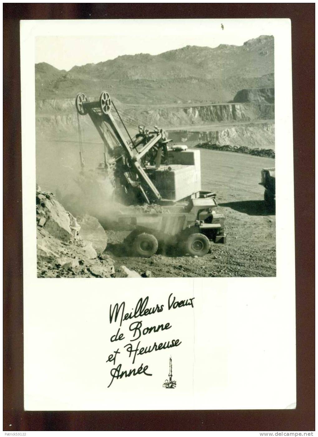 PHOTOGRAPHIE GENRE CARTE DE VOEUX-ALGERIE-OUENZA-ENGI NS DE TRAVAUX PUBLIC-GRUE A CABLES-CAMION BENNE LOURDE-CATERPILLAR