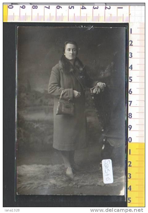 S91576 DONNE DONNA CON CAPPOTTO E COLLO IN PELLICCIA PELLICCE GUANTI