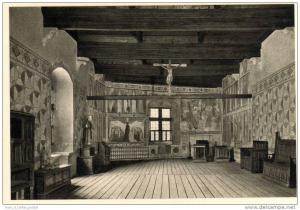 ITALIE FENIS VALLE D AOSTA IL CASTELLO LA GRANDE SALA BARONALE COLLO SFONDO DELLA CAPPELLA