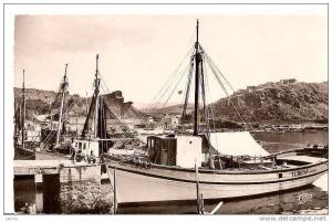 VOILIER TERESA  PORT DE BENI-SAF ALGERIE (PERSONNAGES) REF 16198