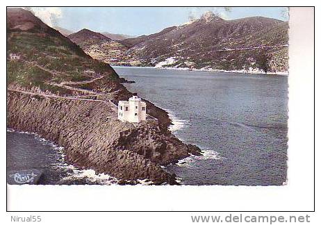 ALGERIE environs de COLLO  Bord de mer phare