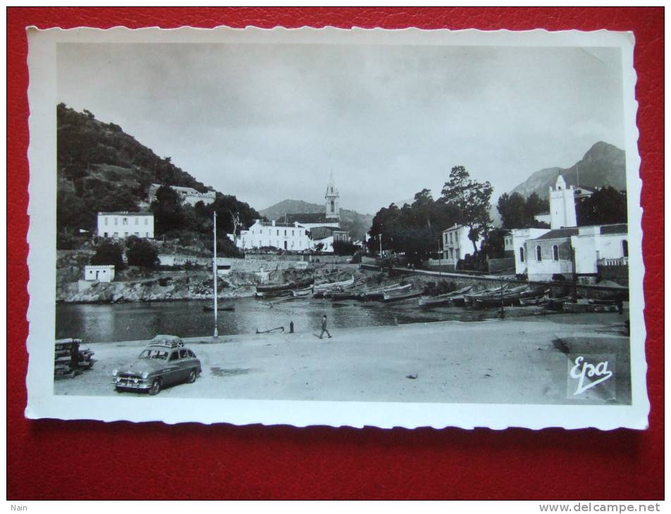 ALGERIE - COLLO - UN COIN DU PORT - VIEILLE VOITURE....