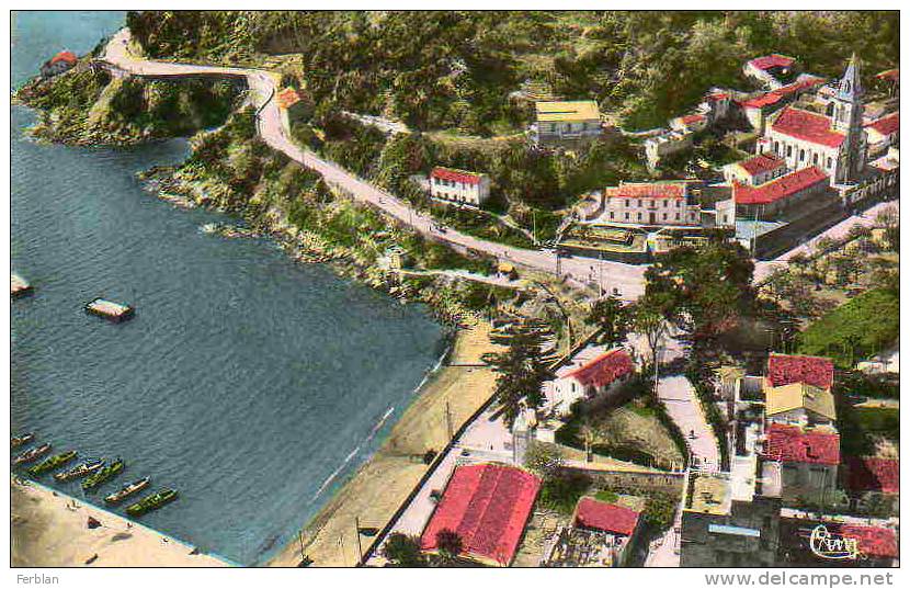 AFRIQUE. ALGERIE. COLLO. Vue Générale sur Le Port et L'Eglise. Carte Dentelée.