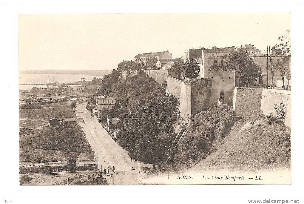 BONE HIPPONE   les vieux remparts       bône