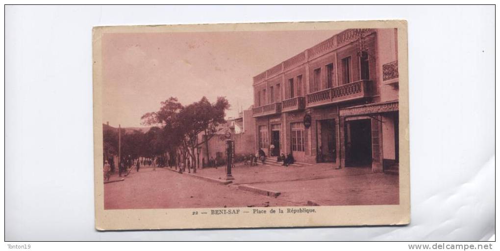 BENI-SAF-Place de la république.(dos abimé)voir nscan.