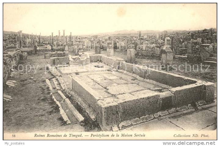 dg21229 Timgad Ruines Romaines Peristylium de la Maison Sertuis Kat. Algerien