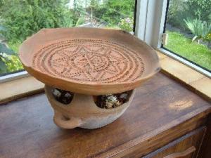 المراة الشاوية واعمالها المنزلية---صناعة الاواني الفخارية---