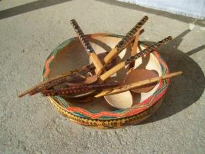 Thakdhihth et cuillères en bois