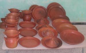 هذه بعض الاواني التي تصنعها المراة الشاوية.