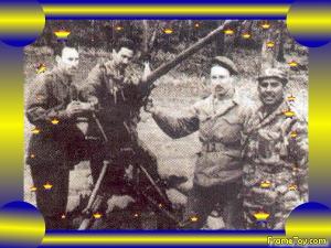 المجاهد لتيم عمار المدعو بوعكاز مع المرحوم هواري بومدين