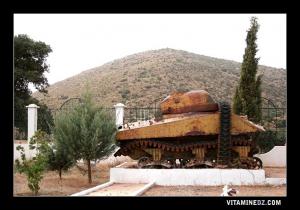 عتاد العدو في مقبرة الشهداء لسيدي الجيلالي