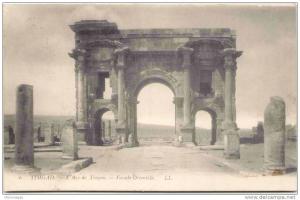 Algérie - TIMGAD - L'Arc de trajan - Façade Orientale