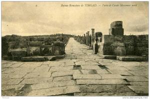 ruines romaines de timgad porte et cardo maximus nord 6 ND phot