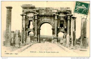 Belle CPA  -  Timgad.Porte de Trajan. C 812