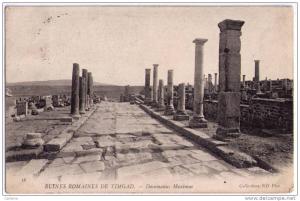 TIMGAD Ruines romaines Decamanus Maximus