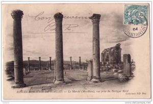 TIMGAD Ruines romaines Le Marché (Macellum) vue prise du portique nord