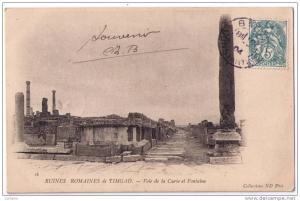 TIMGAD Ruines romaines Voie de la Curie et Fontaine